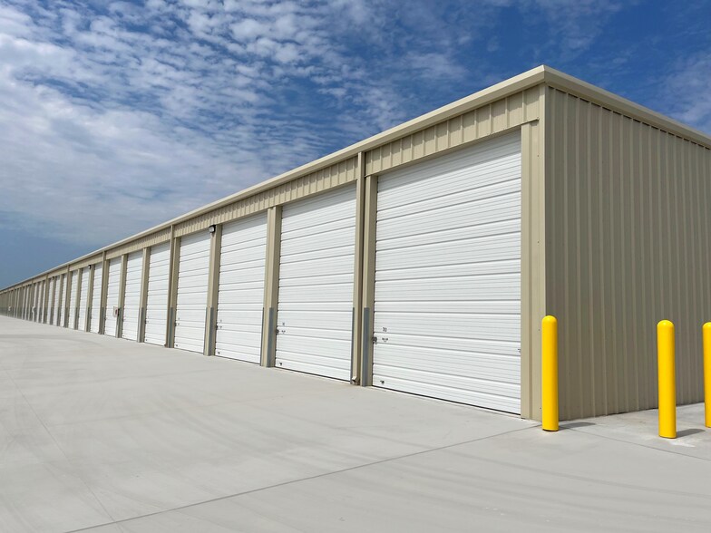 502 Graham Rd, Corpus Christi, TX à louer - Photo du bâtiment - Image 3 de 13