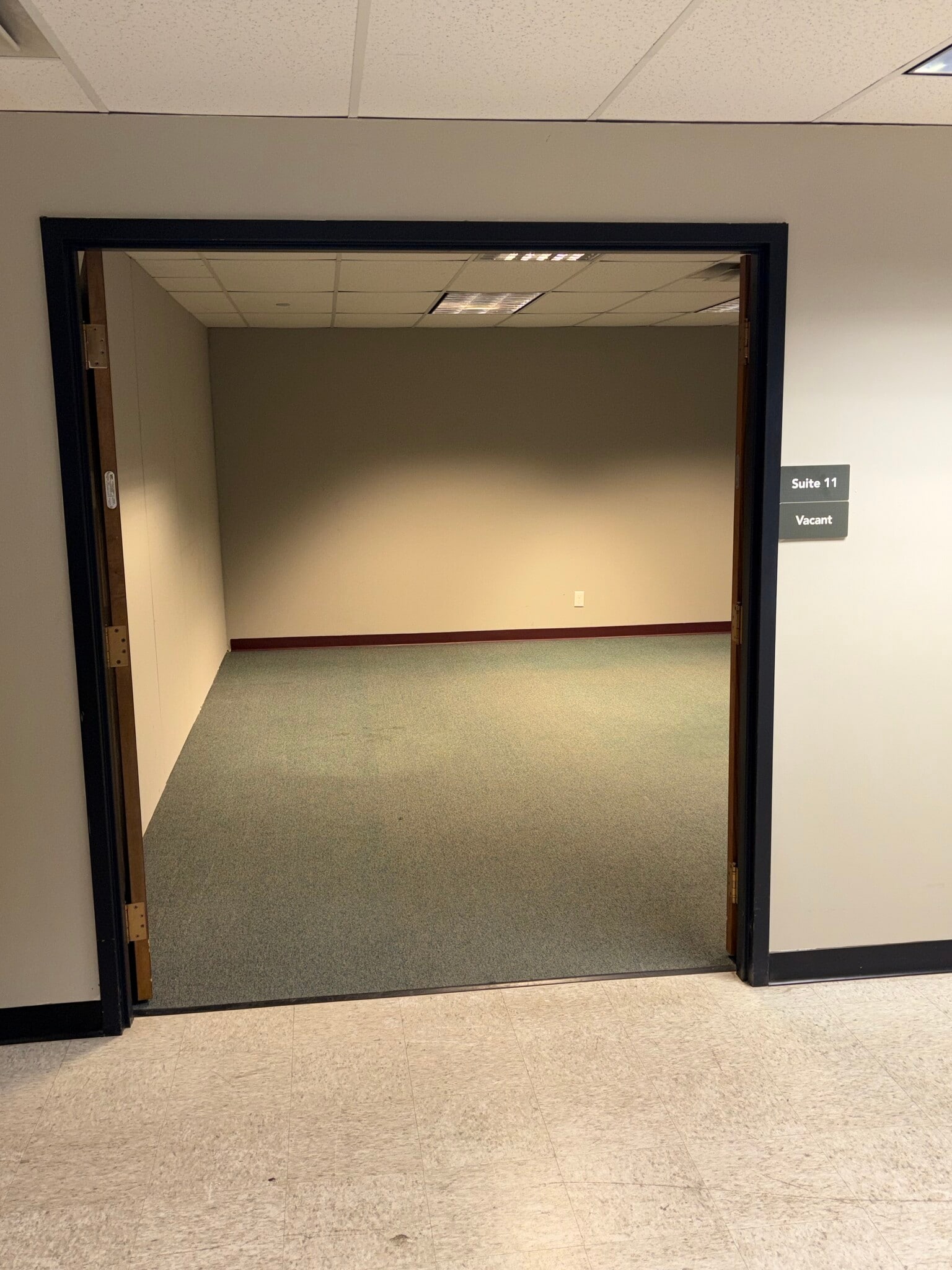 750 2nd St NE, Hopkins, MN for lease Interior Photo- Image 1 of 7