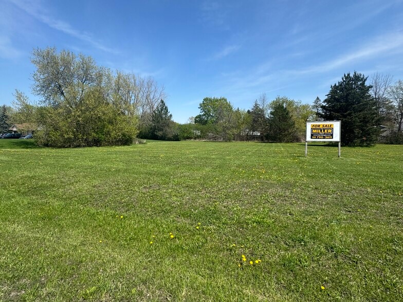 3200 Fashion Square Blvd, Saginaw, MI for sale - Building Photo - Image 3 of 4