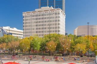 Plus de détails pour 9930 102nd Ave NW, Edmonton, AB - Bureau à vendre