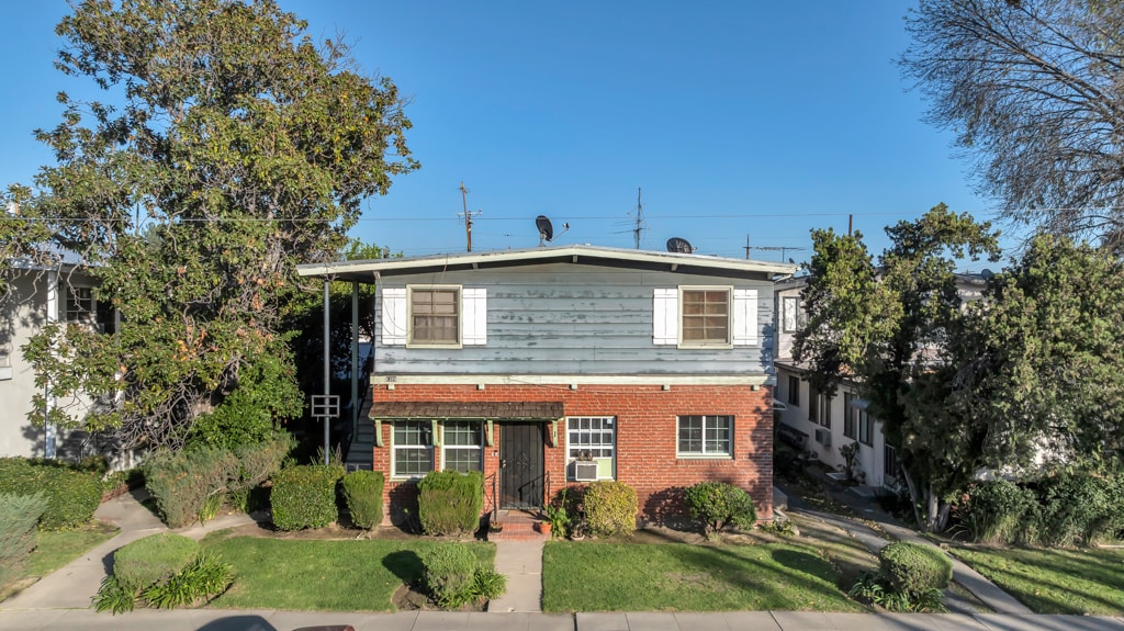 6308 Coldwater Canyon Ave, North Hollywood, CA for sale Primary Photo- Image 1 of 59