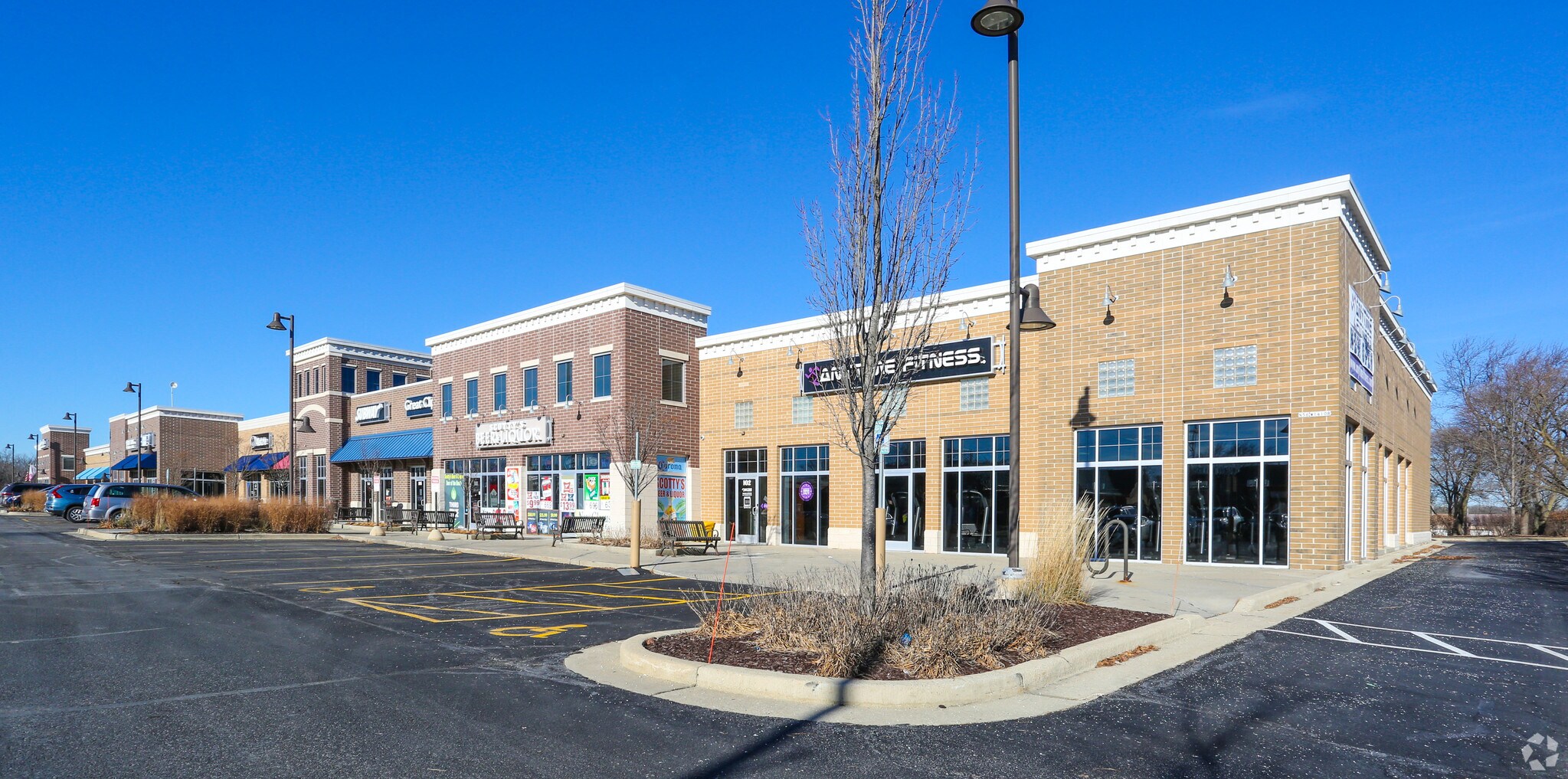 Silver Spring Dr, Menomonee Falls, WI à louer Photo du bâtiment- Image 1 de 18