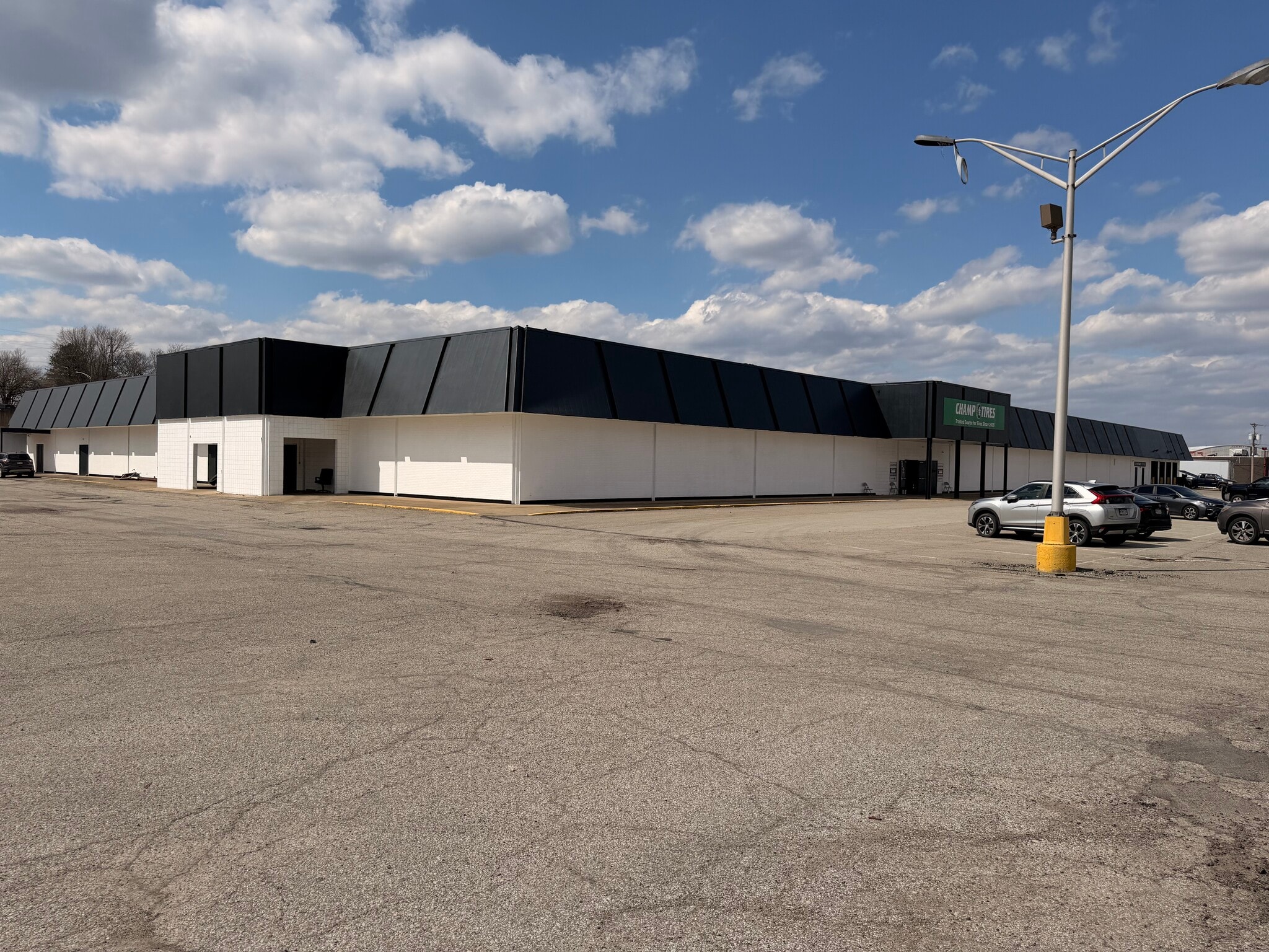 2930-2932 Lebanon Church Rd, West Mifflin, PA for lease Building Photo- Image 1 of 9