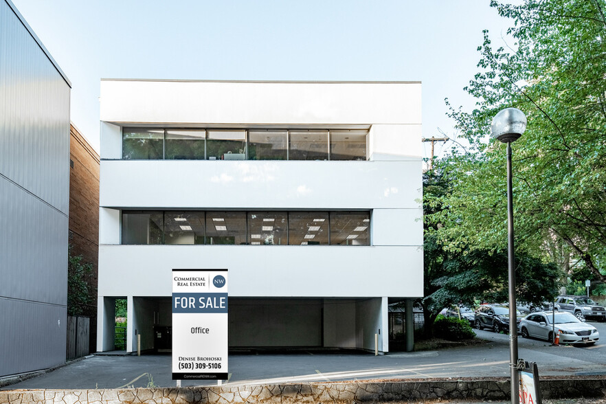 140 SW Arthur St, Portland, OR for lease - Building Photo - Image 1 of 7