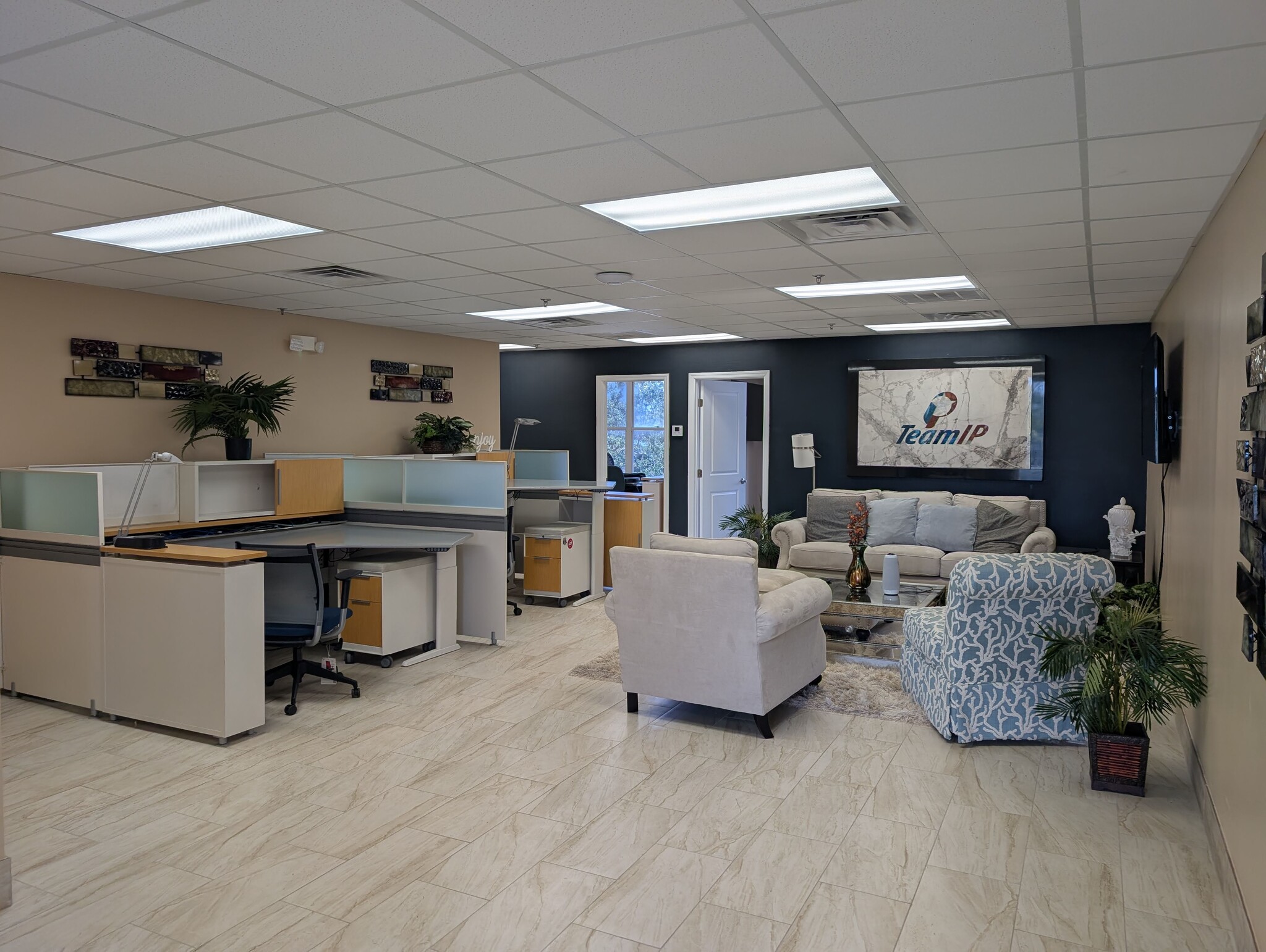 701-769 NW Federal Hwy, Stuart, FL à louer Photo intérieure- Image 1 de 20