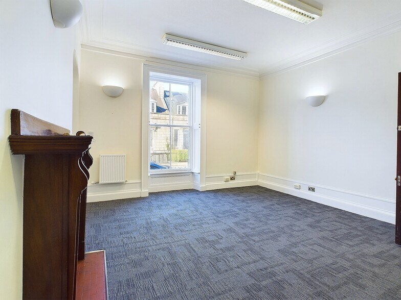 17 Albert St, Aberdeen à vendre - Photo du bâtiment - Image 3 de 8