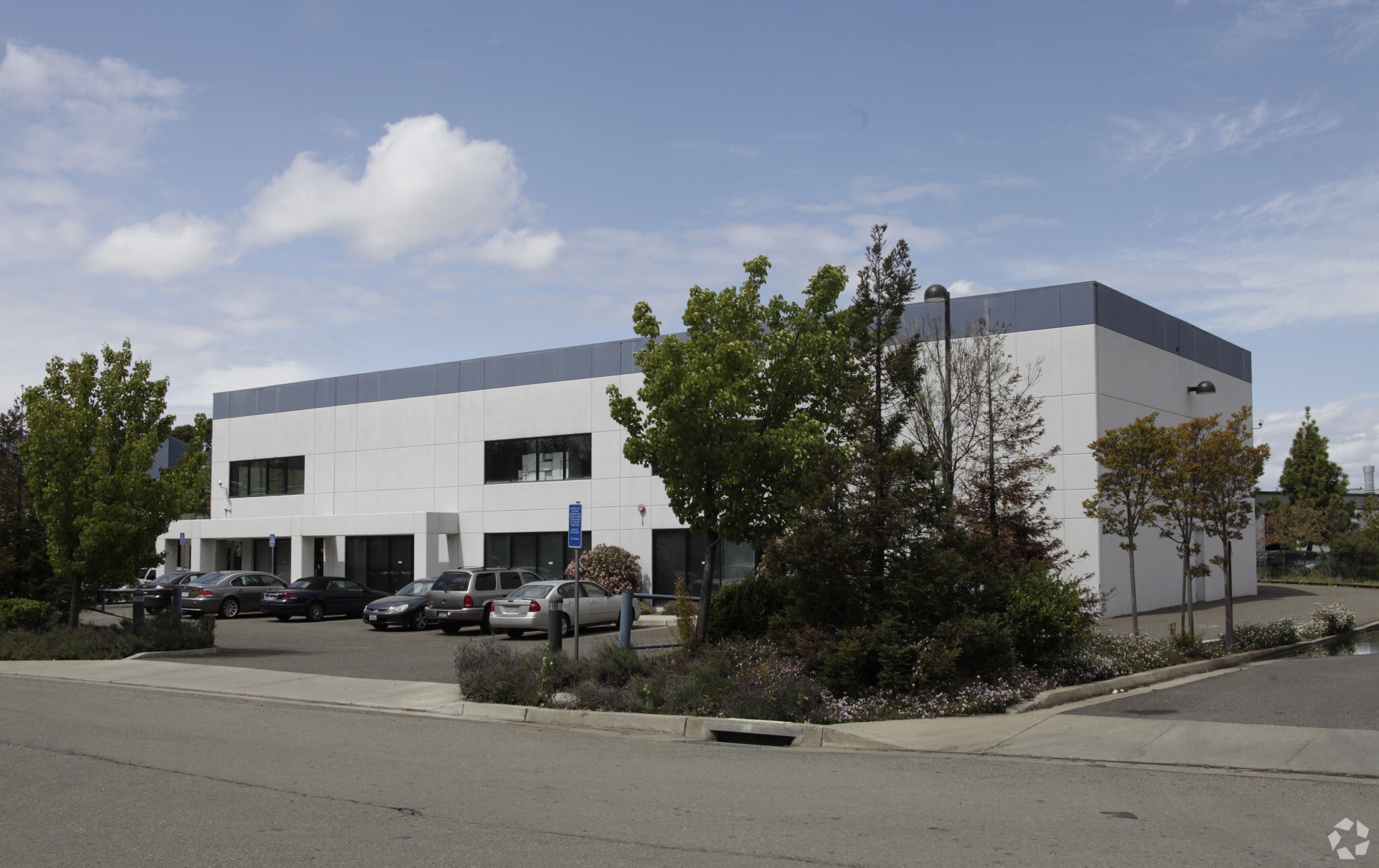 1563 Crocker Ave, Hayward, CA for lease Primary Photo- Image 1 of 3