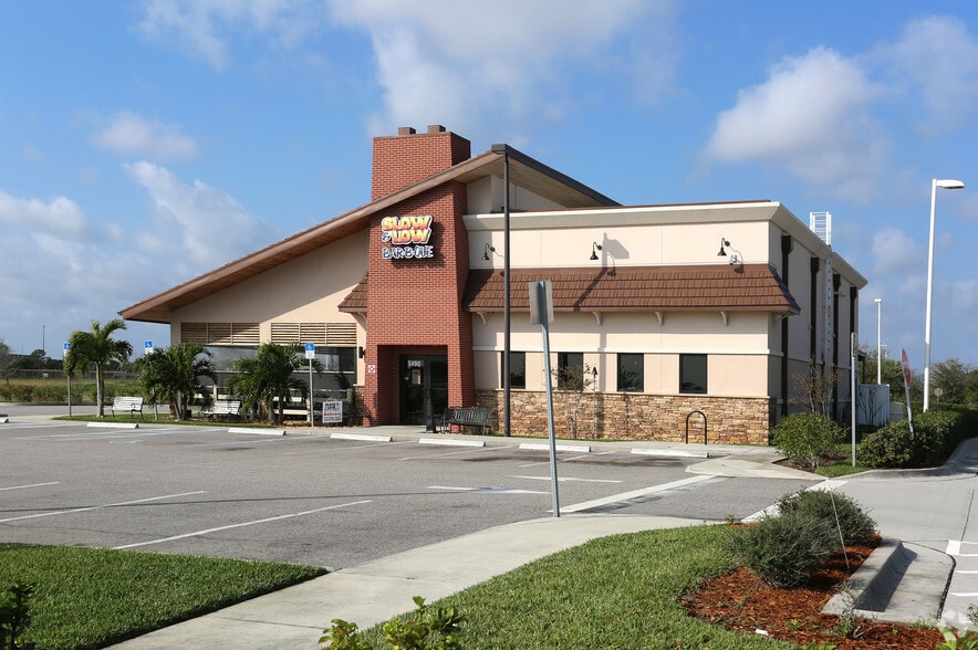 5490 Stadium Pky, Melbourne, FL à vendre - Photo du bâtiment - Image 3 de 31