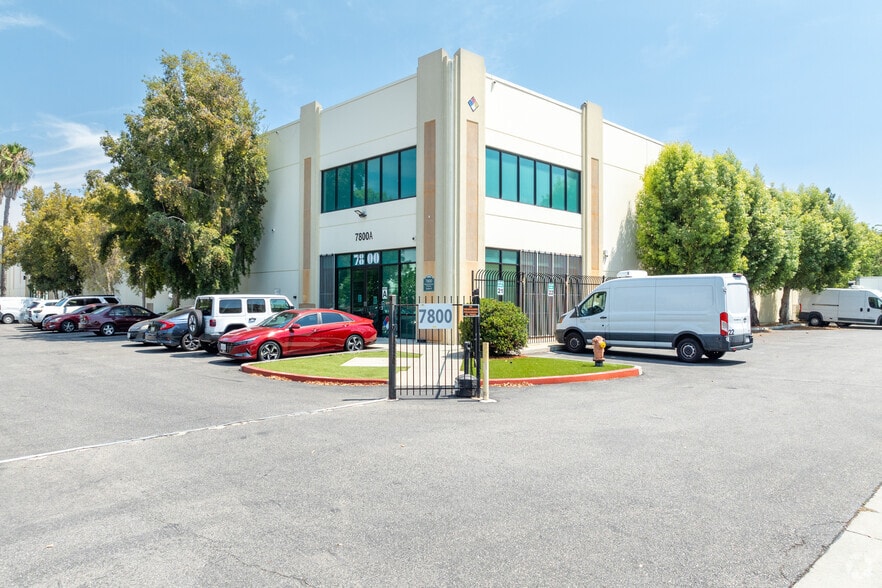 7800 Airport Business Pky, Van Nuys, CA for lease - Primary Photo - Image 1 of 4