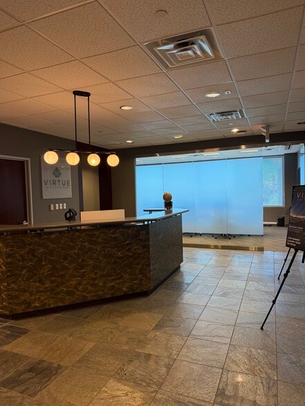 10100 W Charleston Blvd, Las Vegas, NV for lease - Lobby - Image 3 of 16