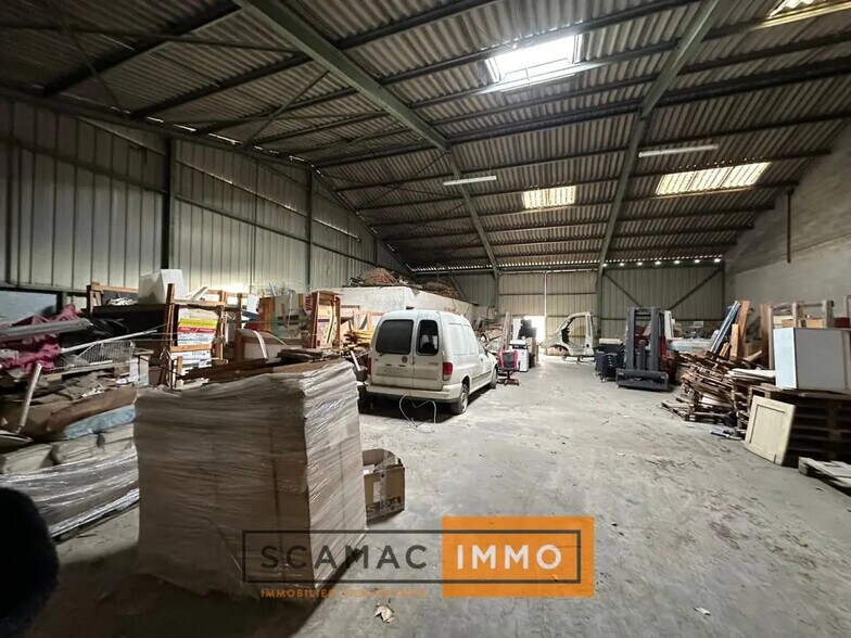 Industriel dans Gignac-la-Nerthe à louer - Photo du bâtiment - Image 3 de 4