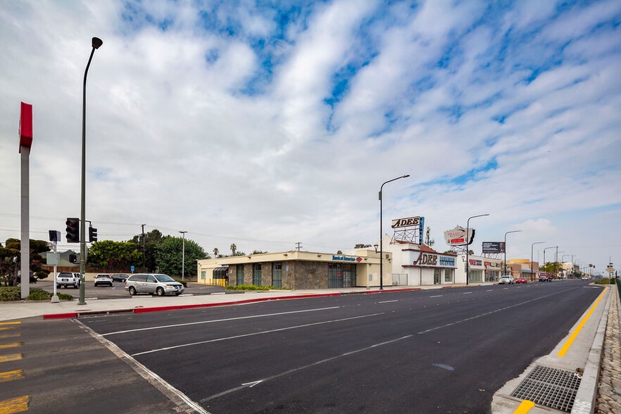 5471 Crenshaw Blvd, Los Angeles, CA for sale - Building Photo - Image 3 of 7
