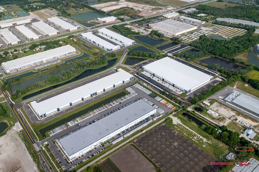 Drane Field, Lakeland, FL à louer - Photo du bâtiment - Image 3 de 10