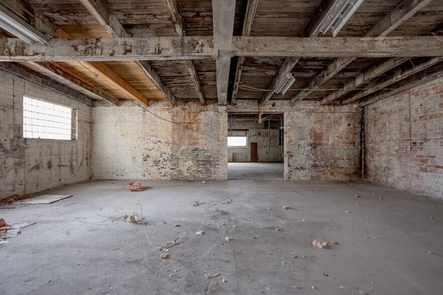 3745 Cass Ave, Detroit, MI à vendre - Photo du bâtiment - Image 3 de 29