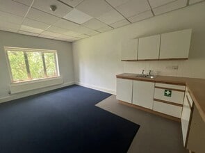 11-12 Cardale Park, Harrogate for lease Interior Photo- Image 1 of 4