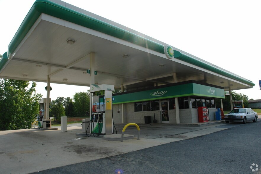 2004 W Roosevelt Blvd, Monroe, NC à vendre - Photo principale - Image 1 de 2