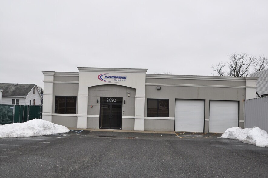 2092 Route 35 N, South Amboy, NJ à vendre - Photo du bâtiment - Image 2 de 46