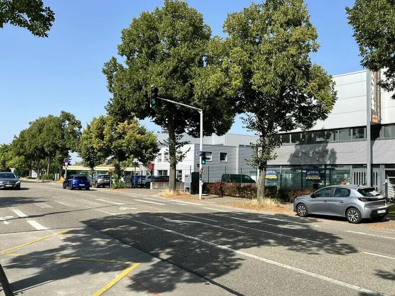 4 Rue Jean Monnet, Eckbolsheim for sale - Building Photo - Image 1 of 23