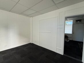 1023 Pensacola St, Honolulu, HI à louer Photo intérieure- Image 2 de 12