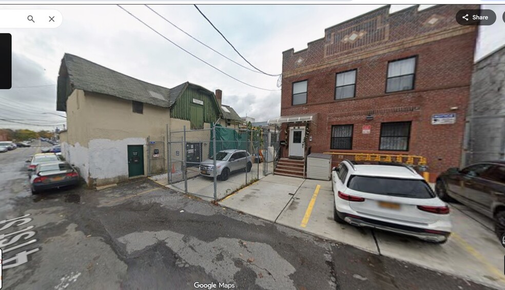 18-64 41st St, Astoria, NY for sale - Building Photo - Image 1 of 3