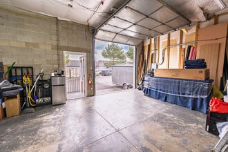 7721 W 6th Ave, Lakewood, CO à louer Photo intérieure- Image 2 de 7