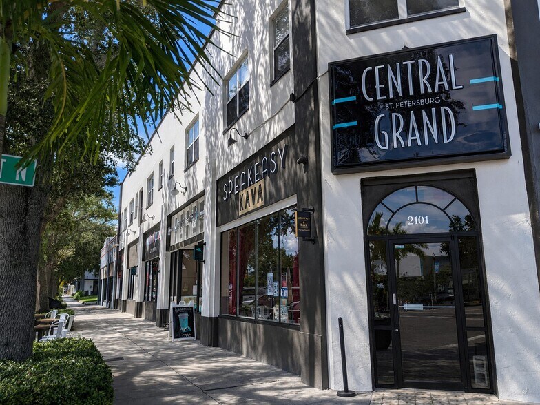 2105 Central Ave, Saint Petersburg, FL à louer - Photo du bâtiment - Image 2 de 9