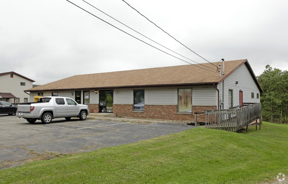 1264 Pittsburgh St, Uniontown, PA à vendre - Photo du bâtiment - Image 3 de 3