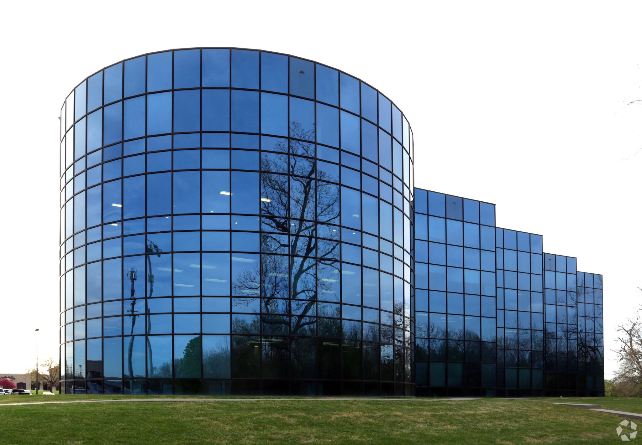 8282 S Memorial Dr, Tulsa, OK à louer Photo du bâtiment- Image 1 de 8