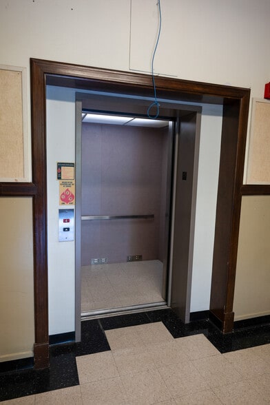 315 S Market St, Emporia, KS for sale - Building Photo - Image 2 of 7