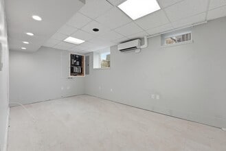 190 University Dr, Amherst, MA à louer Photo intérieure- Image 2 de 8