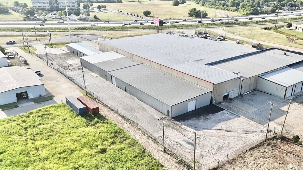 11601 N Santa Fe Ave, Oklahoma City, OK for lease - Building Photo - Image 2 of 7