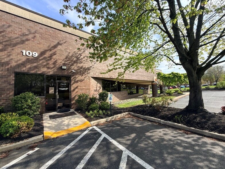 460 Creamery Way, Exton, PA for lease - Building Photo - Image 3 of 9