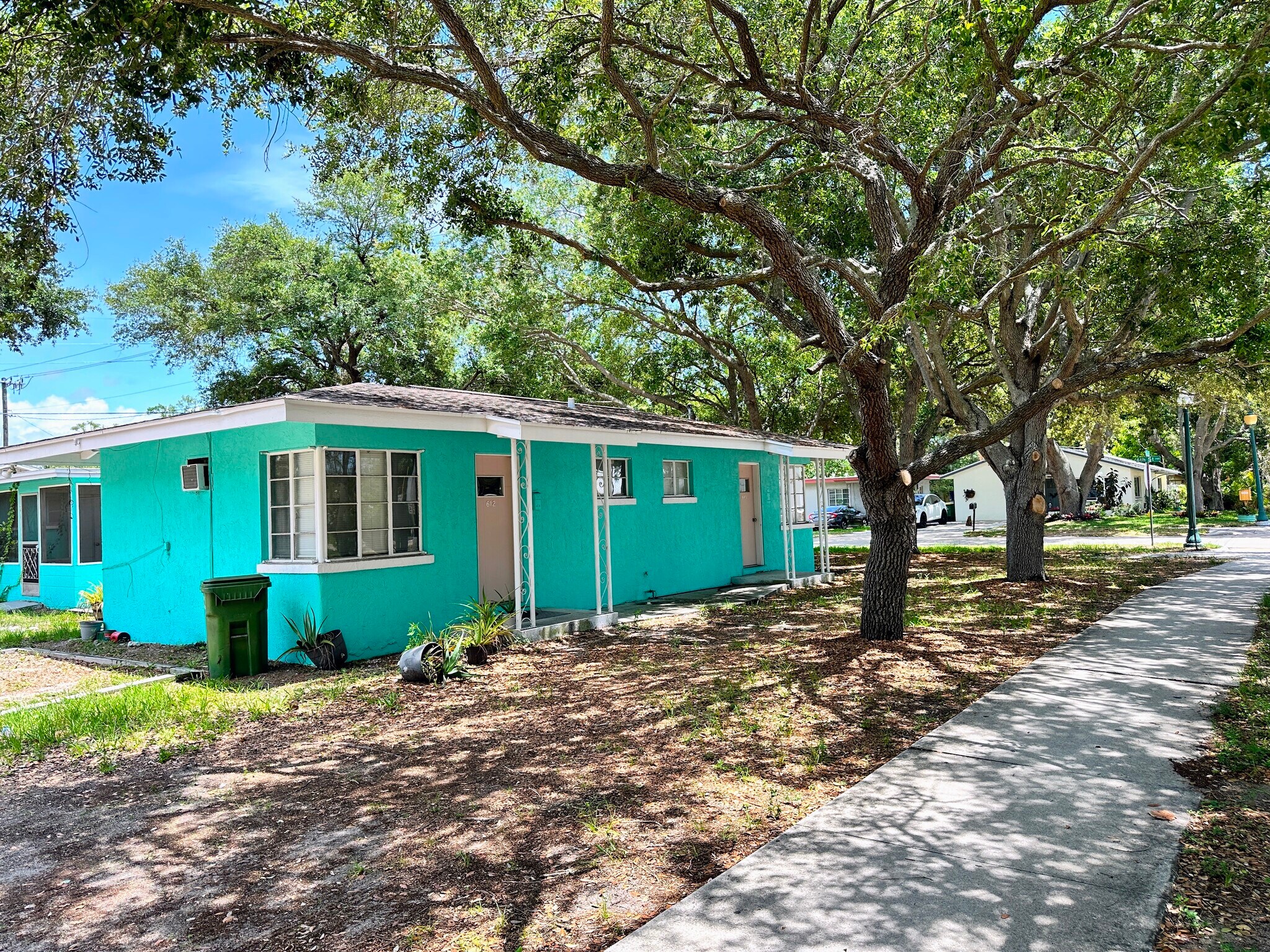 610 N East Ave, Sarasota, FL à vendre Photo du bâtiment- Image 1 de 7