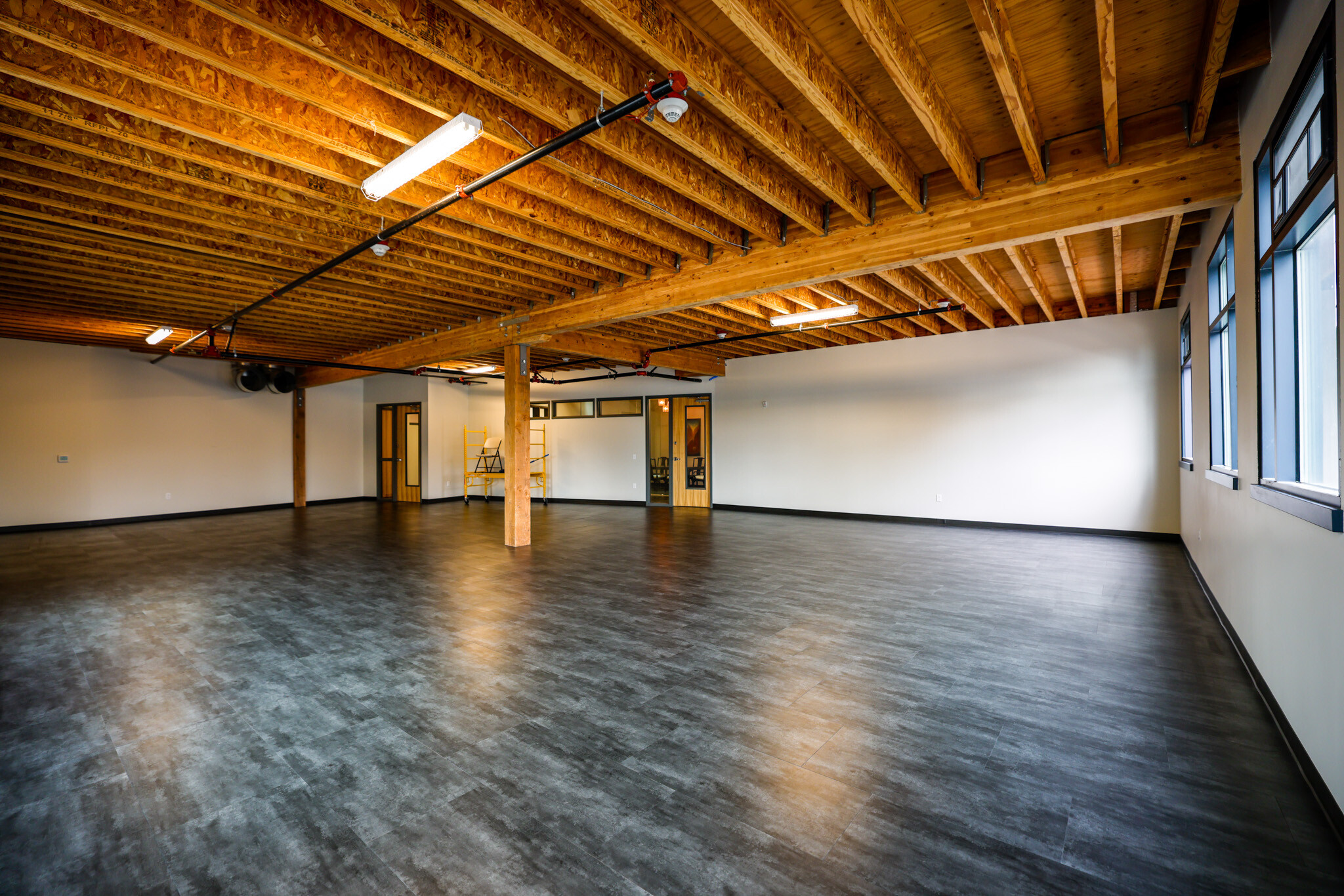 2512 SE 25th Ave, Portland, OR for lease Interior Photo- Image 1 of 3