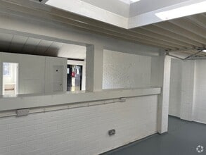 8 Brownfields Ct, Welwyn Garden City for lease Interior Photo- Image 2 of 5