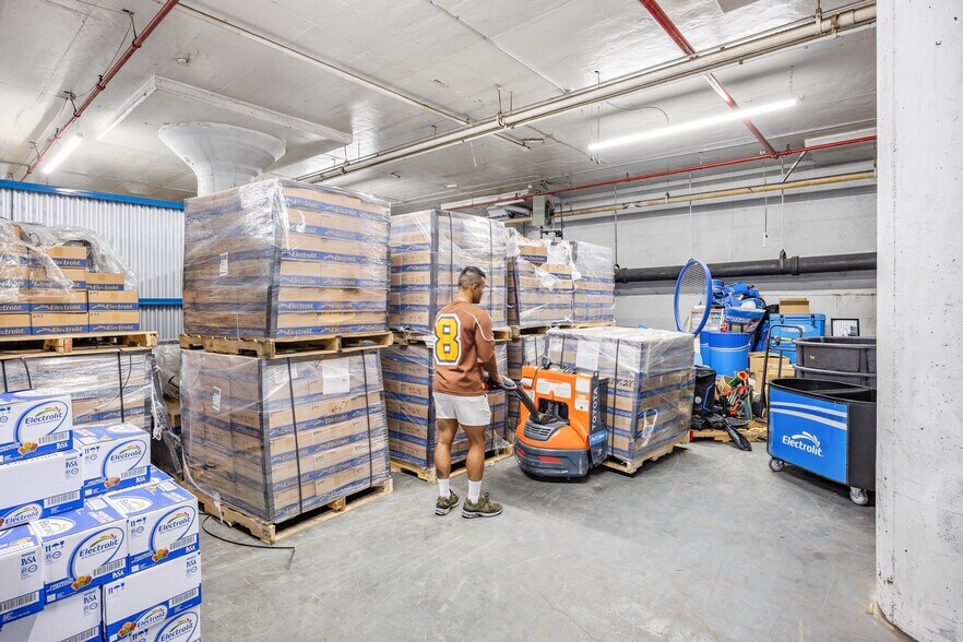 184-10-184-60 Jamaica Ave, Jamaica, NY à louer - Photo intérieure - Image 3 de 44