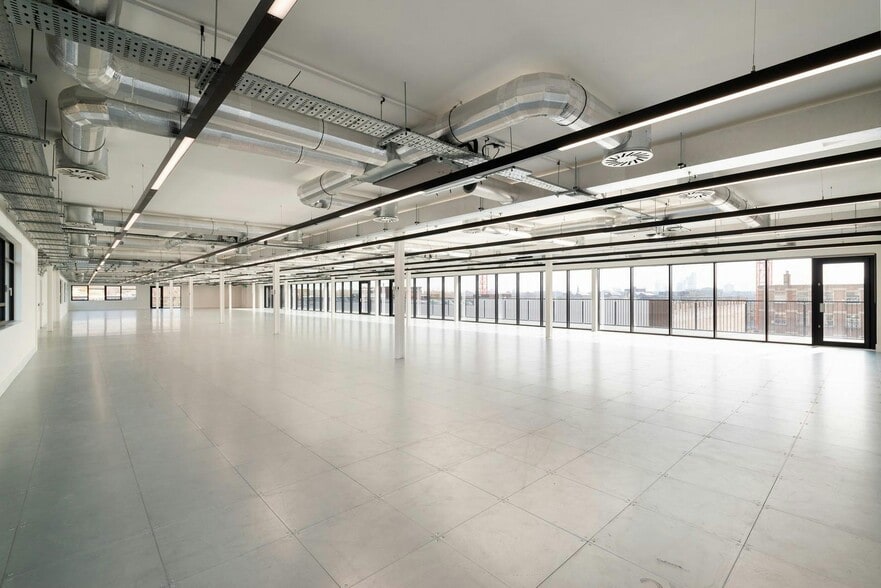 100 Brewery Rd, Londres à louer - Photo du bâtiment - Image 3 de 16