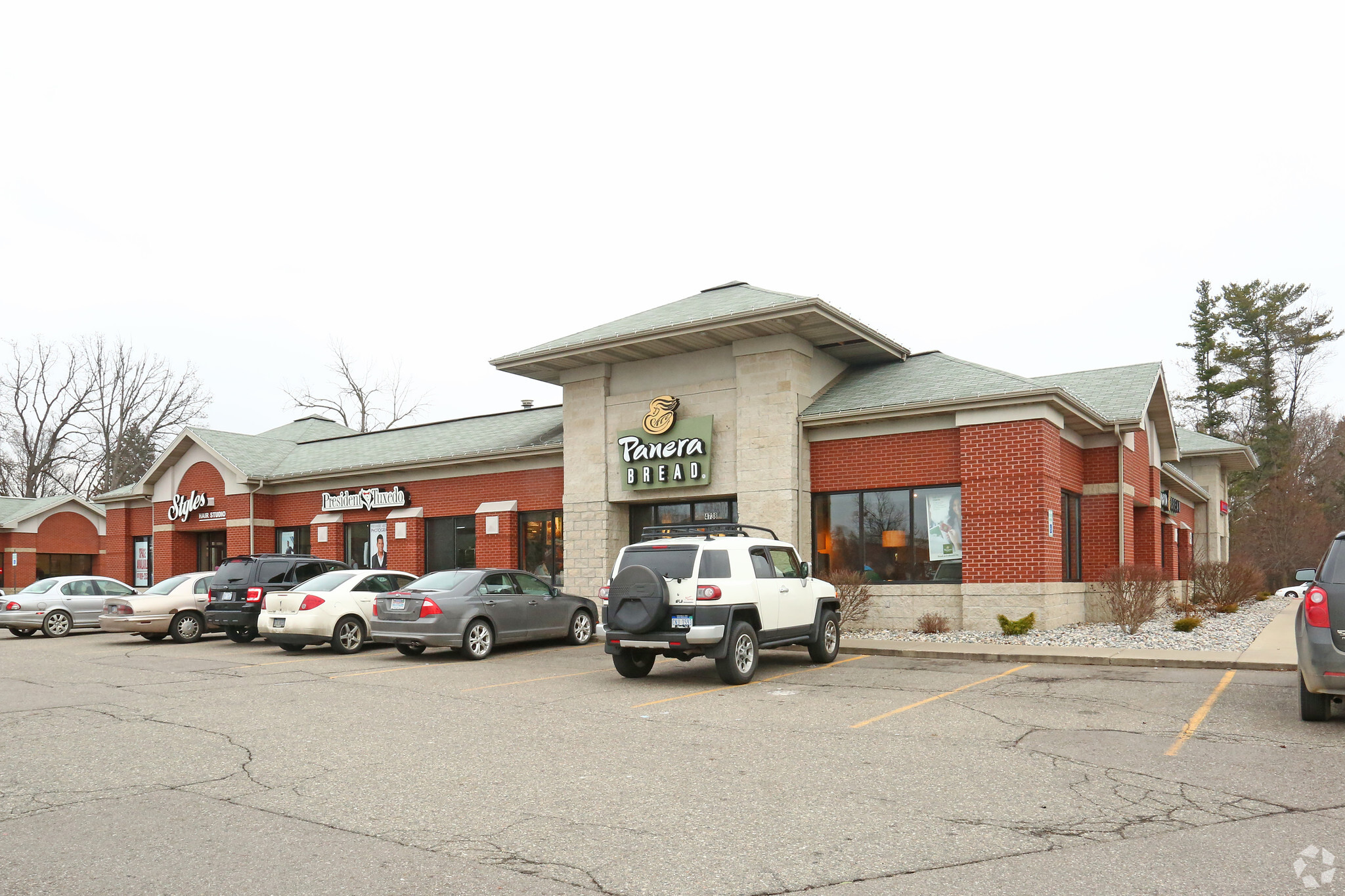 4738 Central Park Dr, Okemos, MI for lease Building Photo- Image 1 of 11