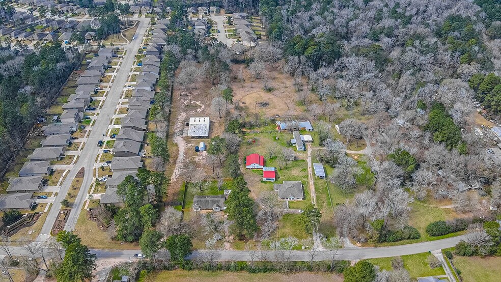 1466 Sapp Rd, Conroe, TX à vendre - Photo du bâtiment - Image 2 de 17