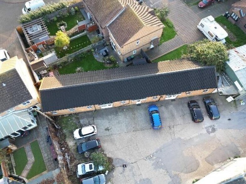 17-19 Westfield Industrial Estate, Gosport for sale - Building Photo - Image 3 of 3