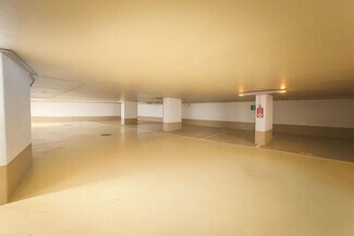 Plus de détails pour Local d'activités à louer