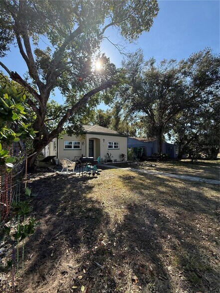 6100 Main St, New Port Richey, FL à vendre - Photo du bâtiment - Image 2 de 11
