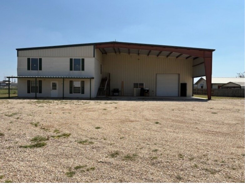 2812 Cobbler Ln, Kerrville, TX à vendre - Photo du bâtiment - Image 2 de 17