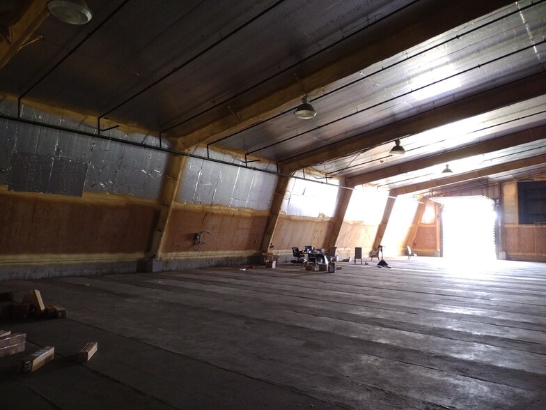 202 Industrial Dr, Emporia, VA for sale - Interior Photo - Image 3 of 21