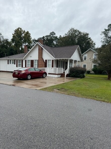 610 Douglas Ave, Brewton, AL à vendre - Photo du bâtiment - Image 2 de 16