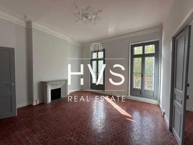 Office in Aix-en-Provence for lease Interior Photo- Image 1 of 6