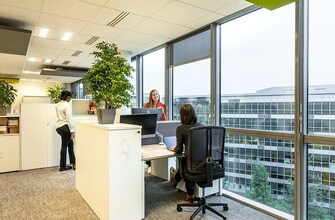 Office in Colombes for lease Interior Photo- Image 1 of 8