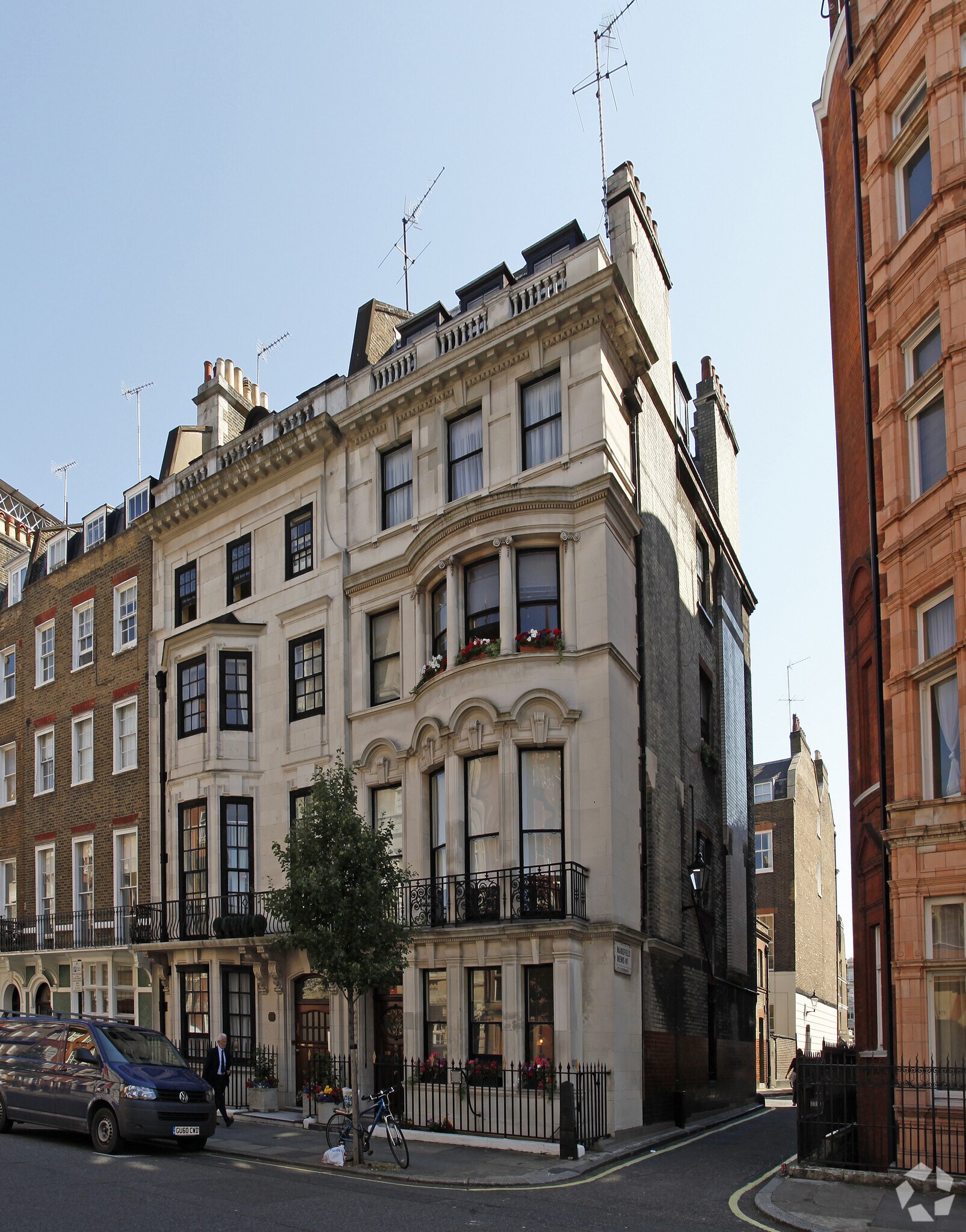 44 Harley St, Londres à louer Photo principale- Image 1 de 4