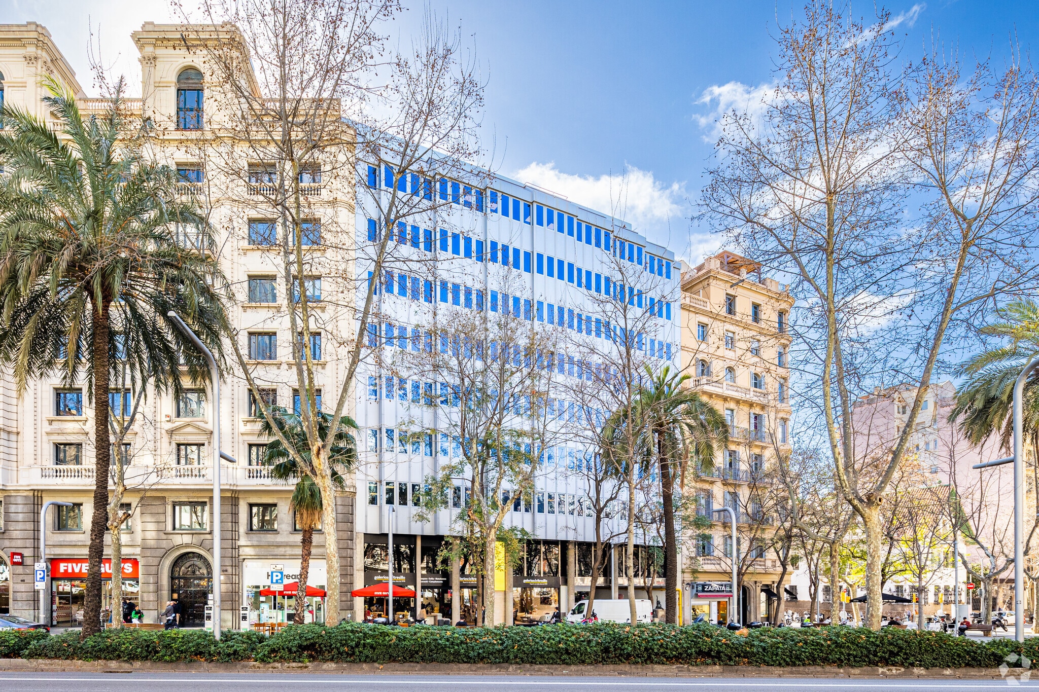 Office in Barcelona, Barcelona for lease Primary Photo- Image 1 of 5