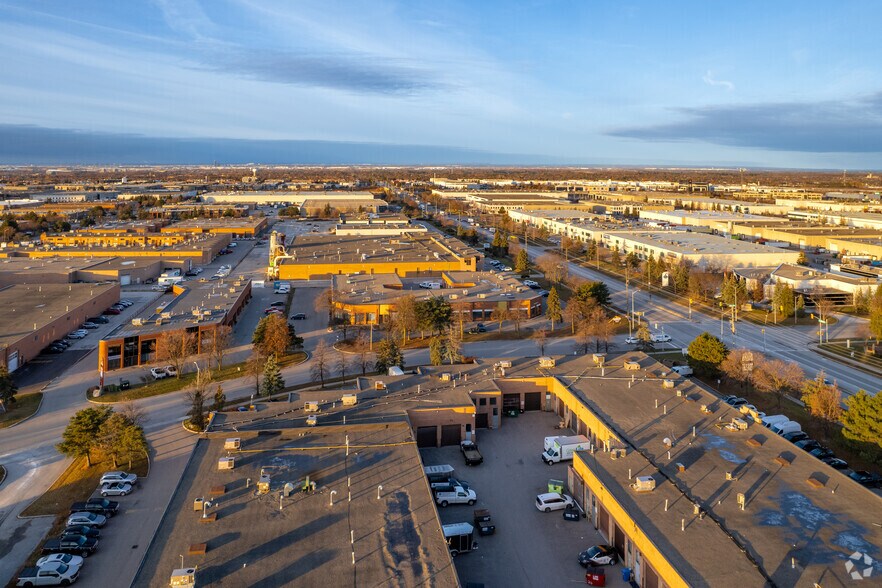 668 Millway Ave, Vaughan, ON à louer - Aérien - Image 3 de 3
